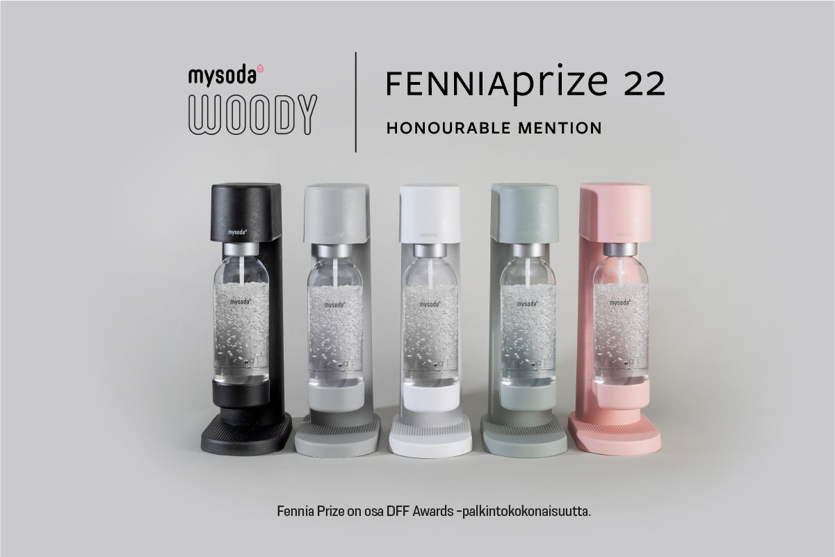 Mysoda Woody sparkling water makers in all available colours on gray background. Mysoda's logo and the Fennia Prize 22 logo on top