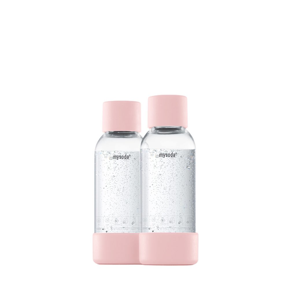 To lyserøde 0,5 liter Mysoda vandflasker