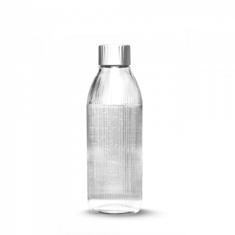 En 1L Mysoda glassflaske med sølvfarget lokk